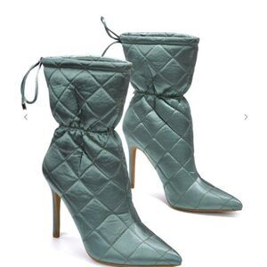 GREEN QUILTED HEELED BOOTS